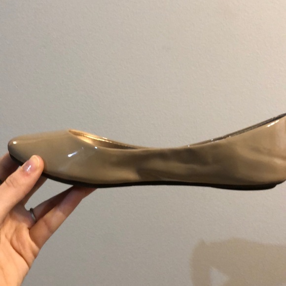 Flats - Picture 3 of 3